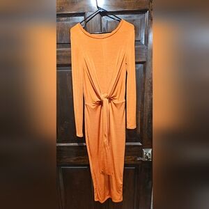 Form fitting dress size M